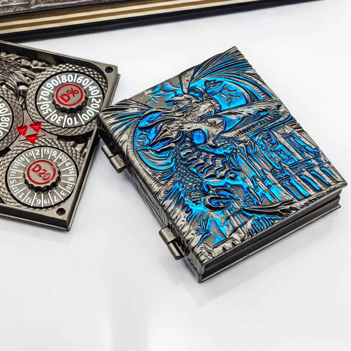Masters Dice Codex #001 – Spellbook | 7-in-1 Pocket Spinner DND Dice Set